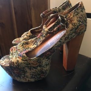 Havana Last Jeffrey Campbell Tapestry Size 7